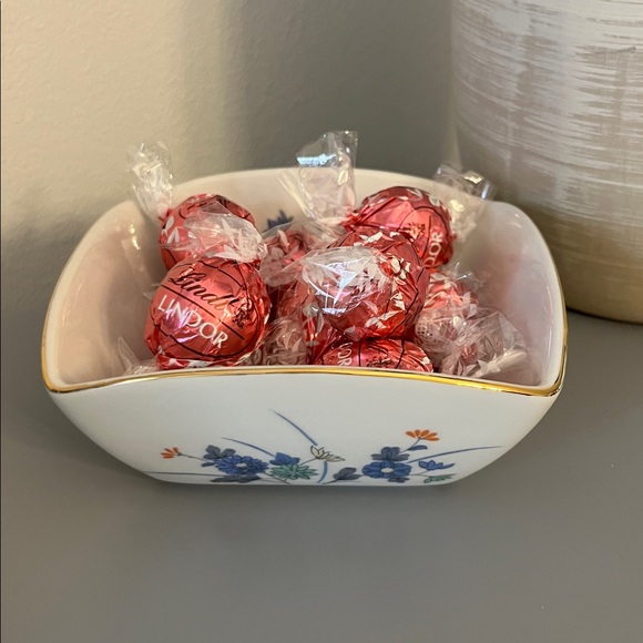 Vintage Floral Candy/Trinket Dish Made in Japan - Picture 5 of 8